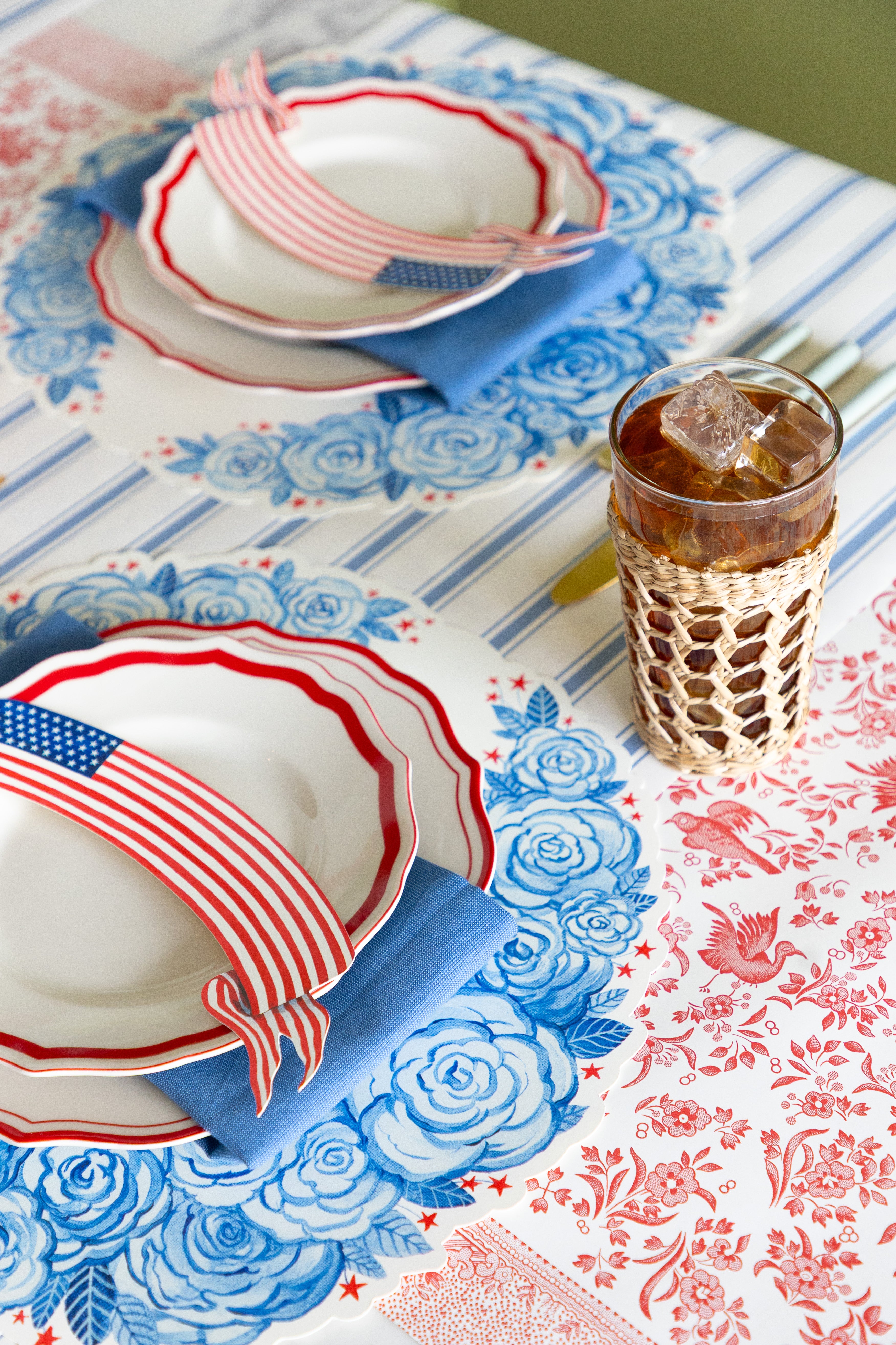 Die-cut American Floral Wreath Placemat