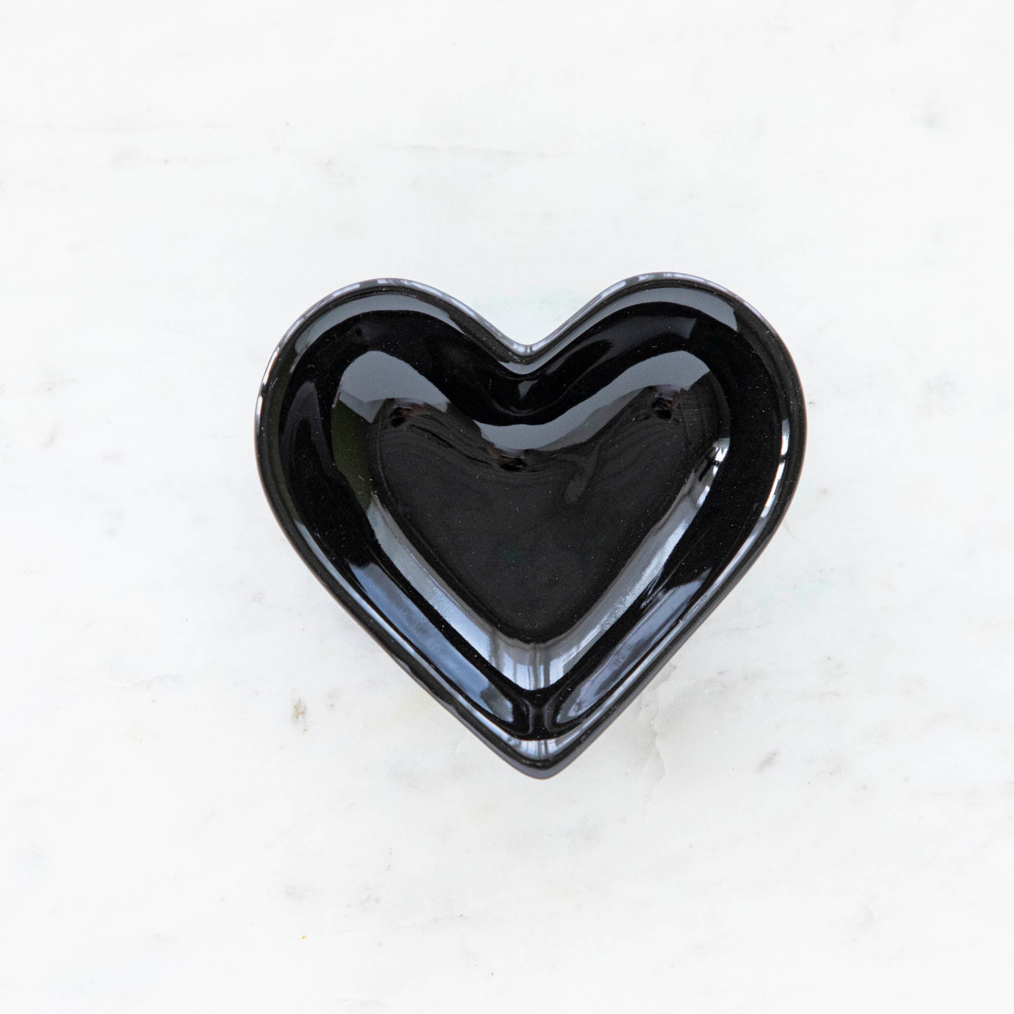 Black Heart Shaped Pinch Bowl.