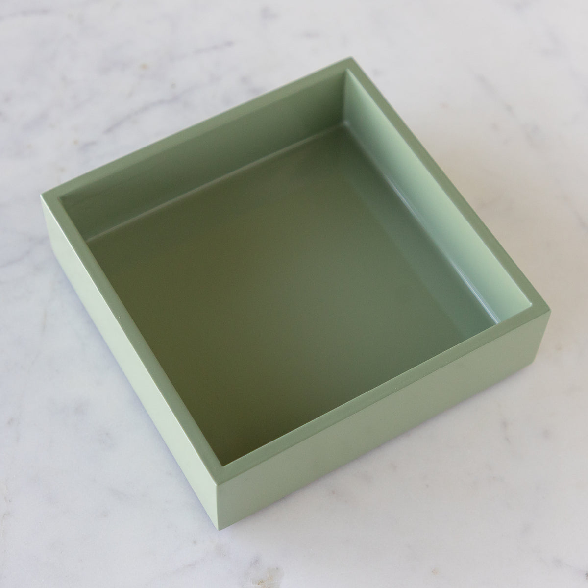 Artichoke Lacquer Napkin Holder/Tray