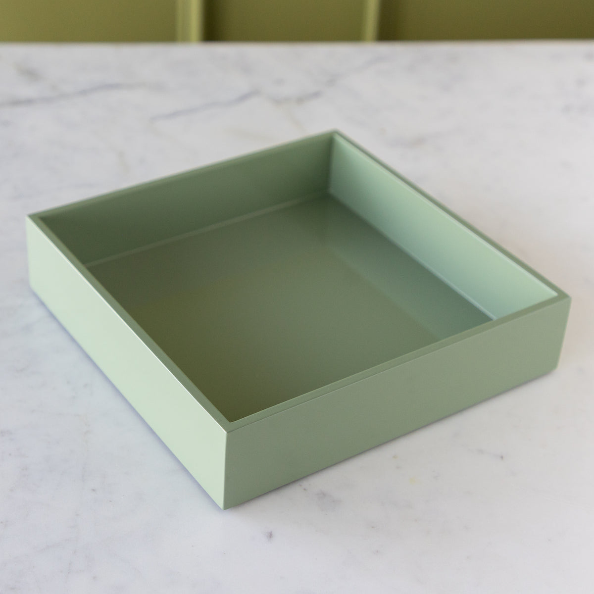 Artichoke Lacquer Napkin Holder/Tray
