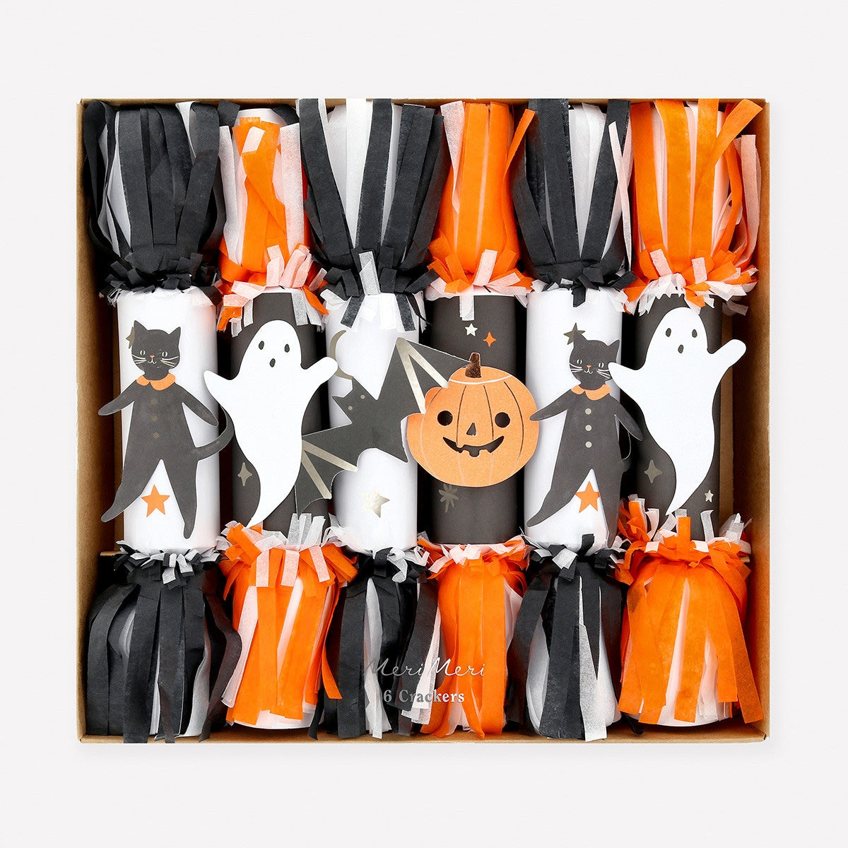 This set of 6 crackers features 4 designs of 2 x cats, 2 x ghosts, a bat and a pumpkin design with black and white, or orange and white, tissue paper fringing.