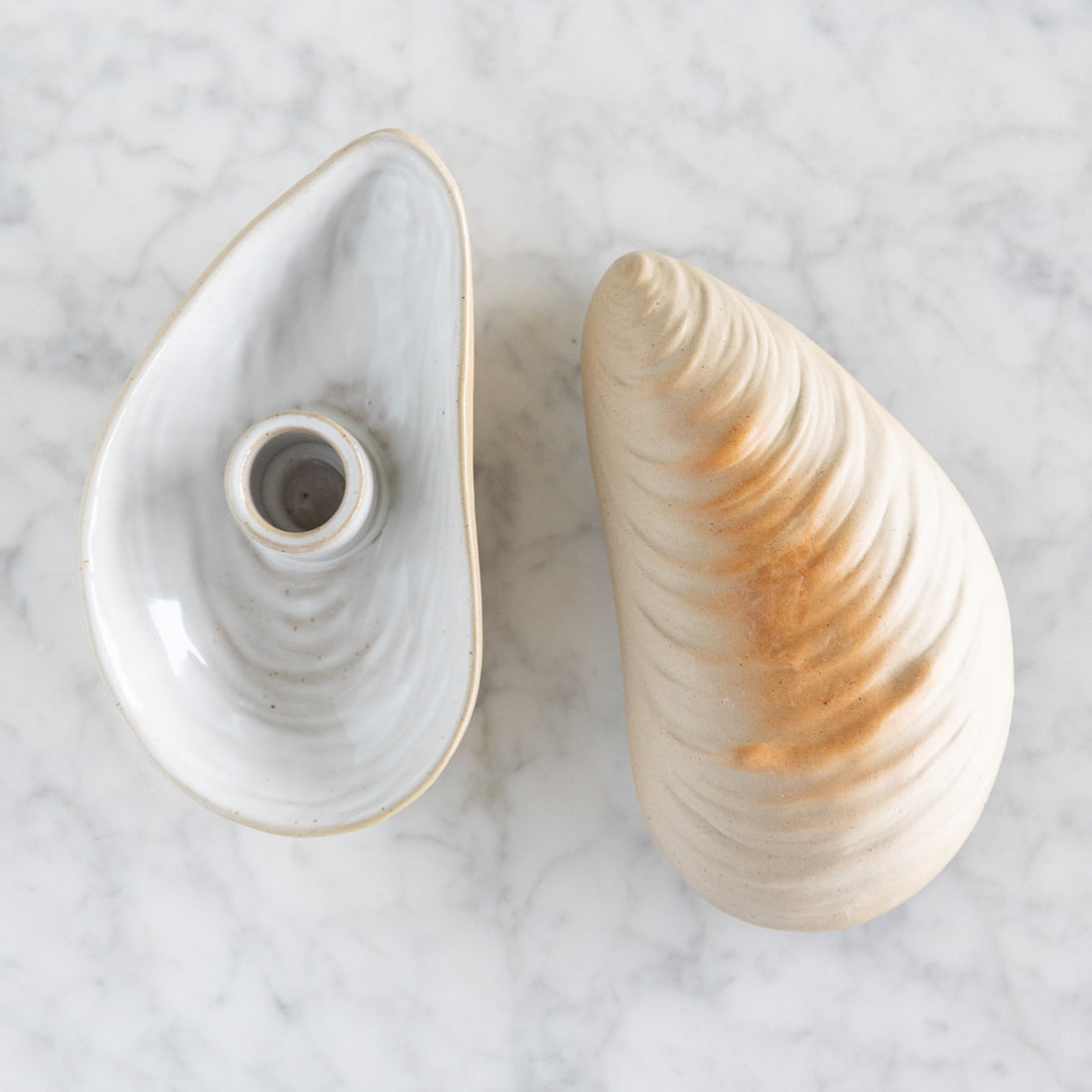 Oyster shell shaped candle holder. 