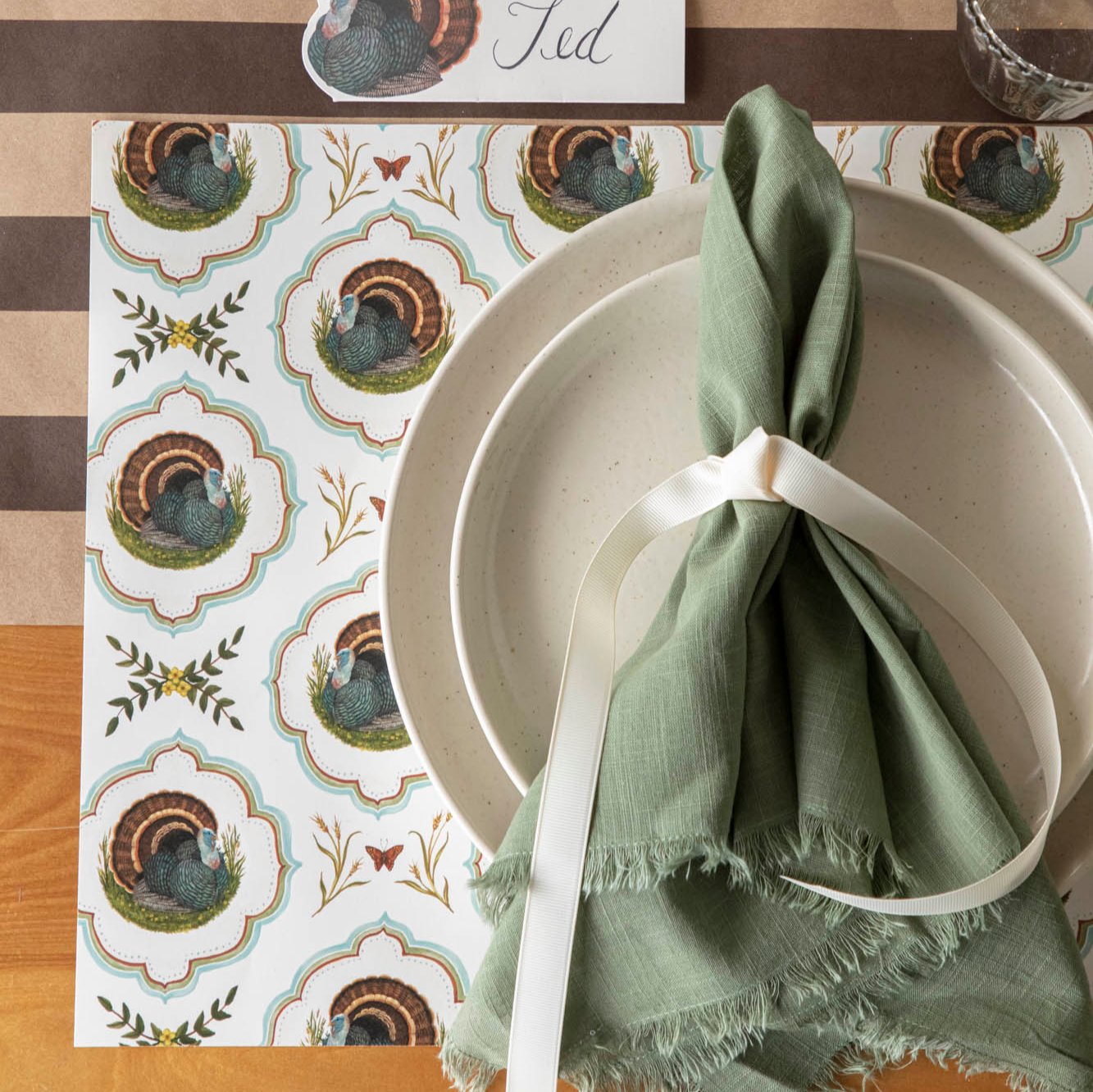 Hester & Cook Heritage Turkey Meadow Placemat - Thumbnail 3