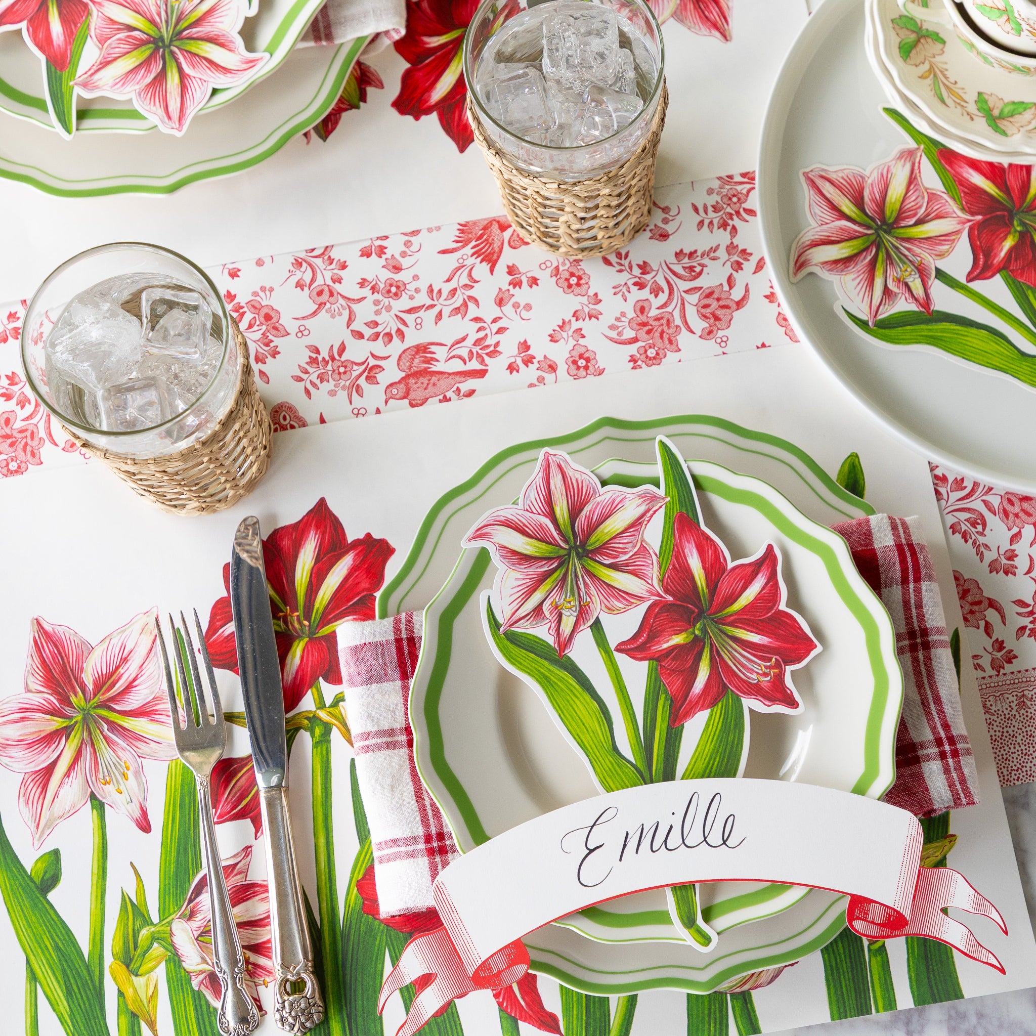 Red Regal Peacock Runner under the Amaryllis Placemat place setting.