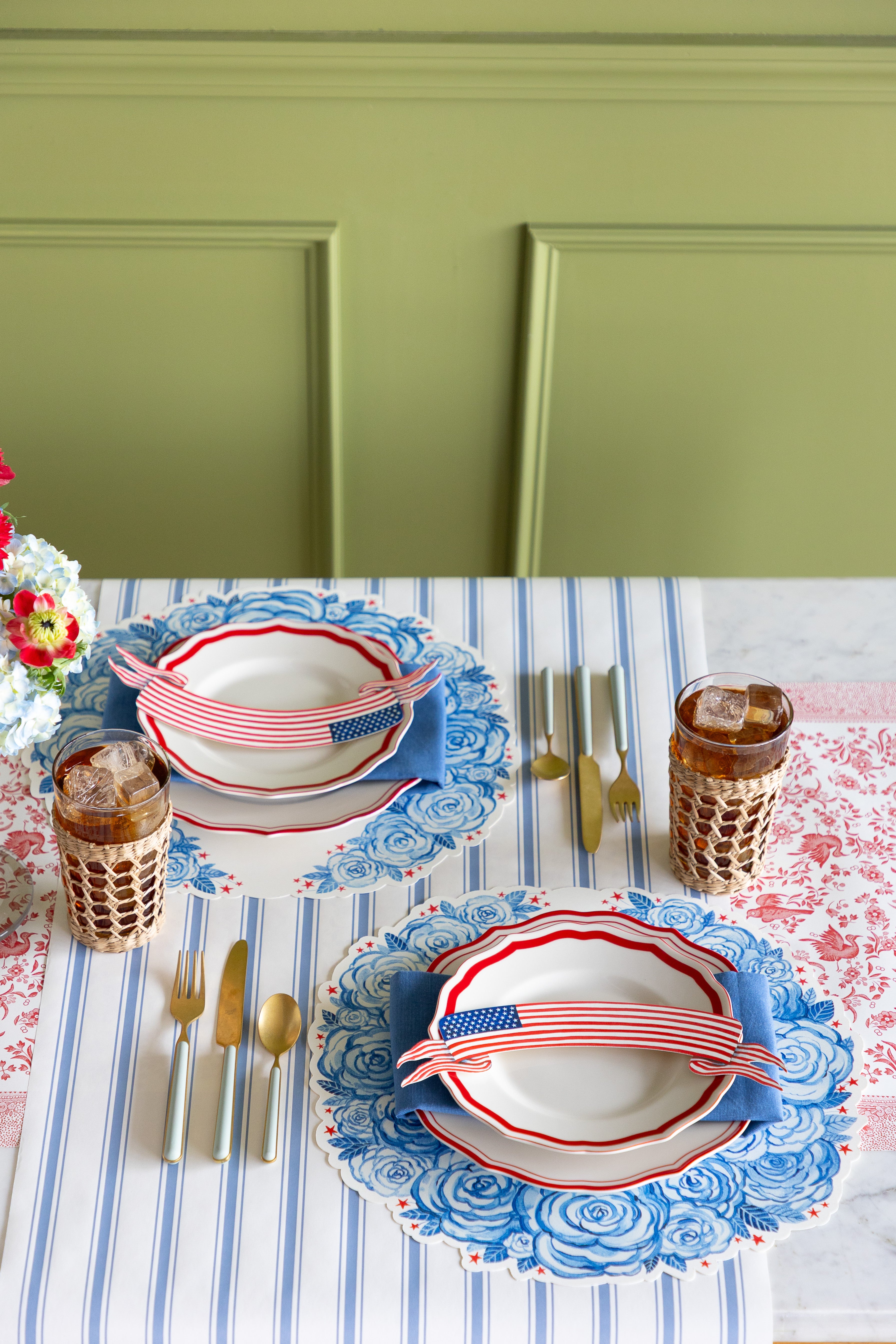 Die-cut American Floral Wreath Placemat