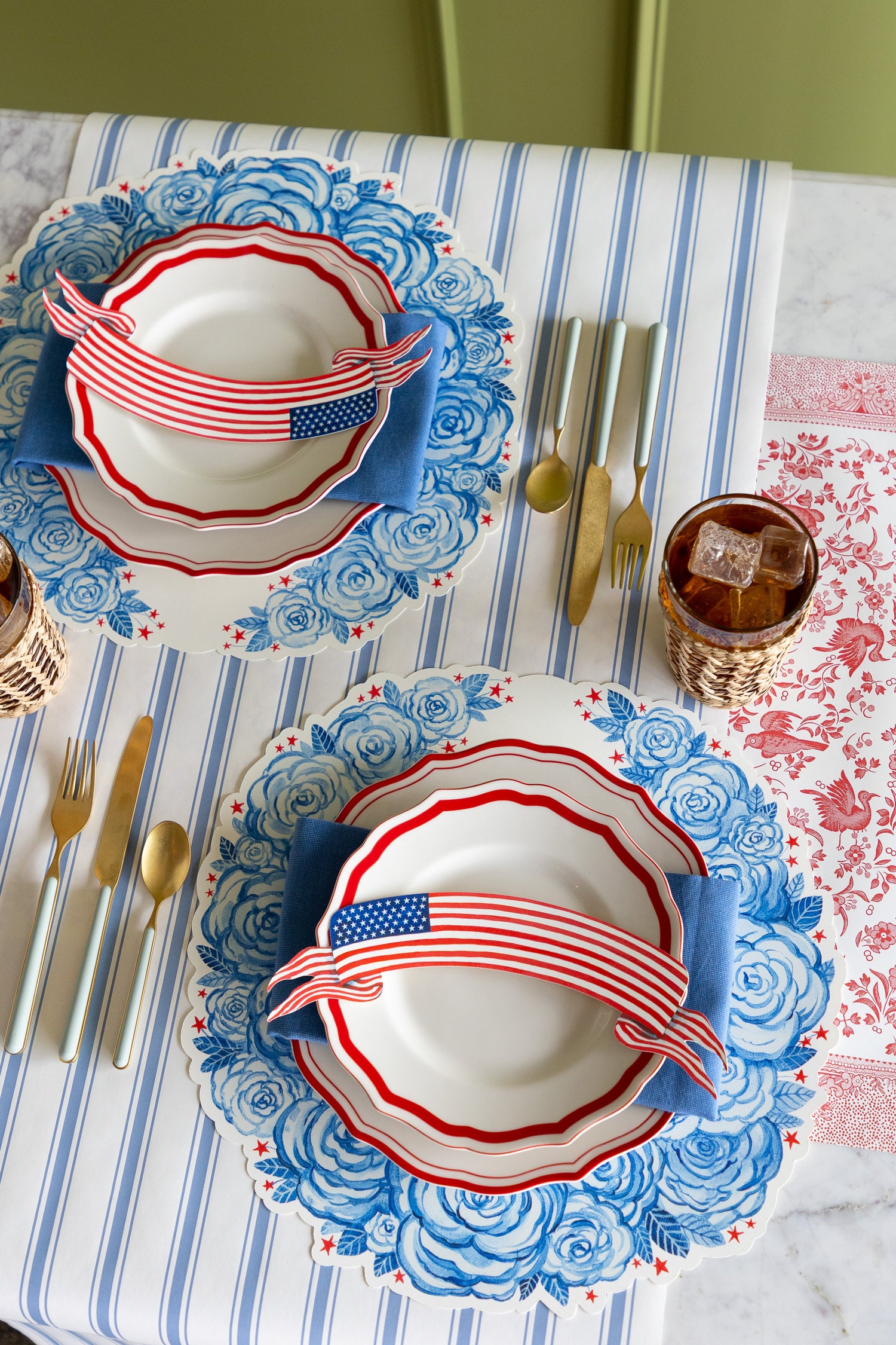 Die-cut American Floral Wreath Placemat