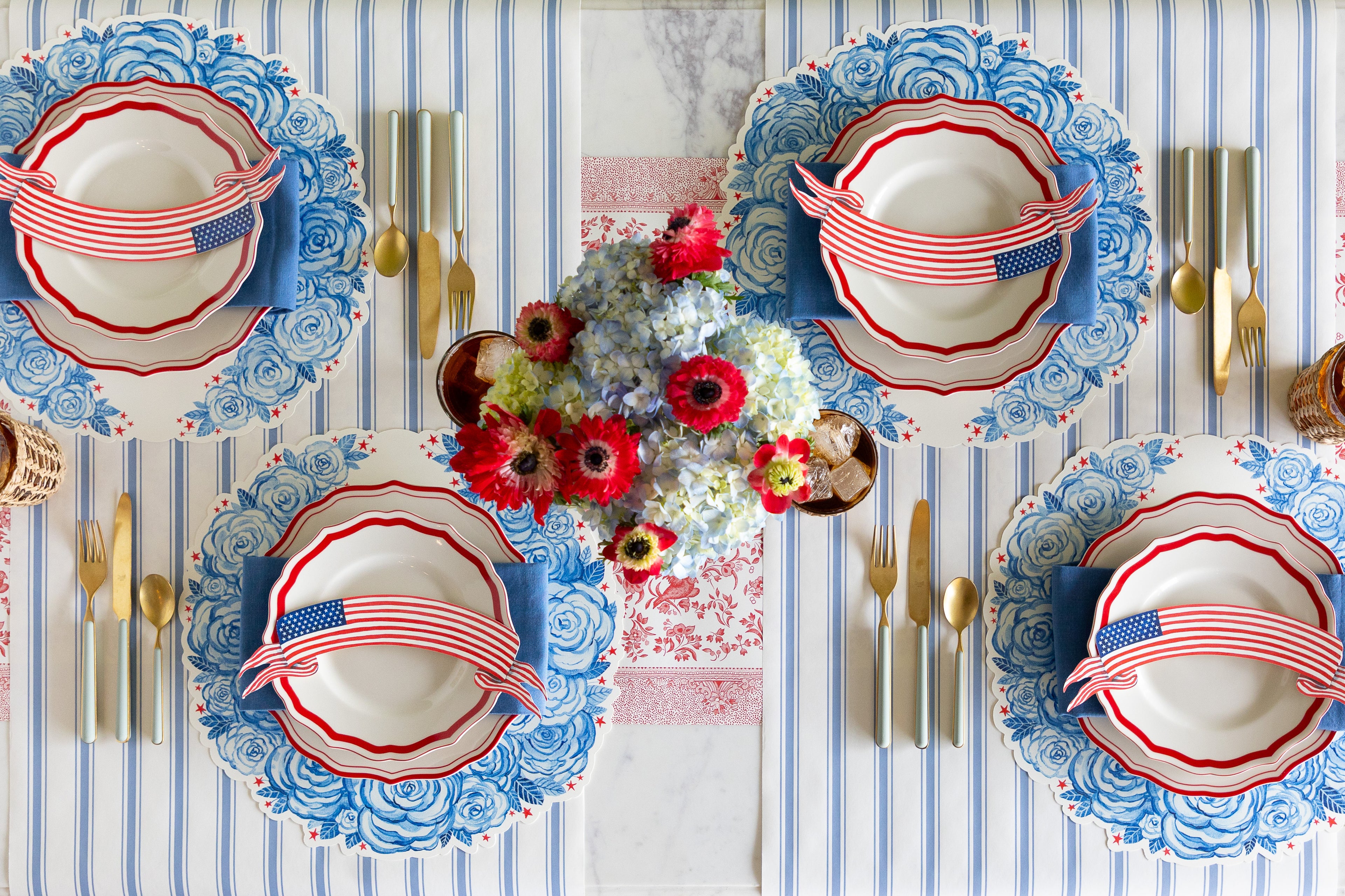 Die-cut American Floral Wreath Placemat