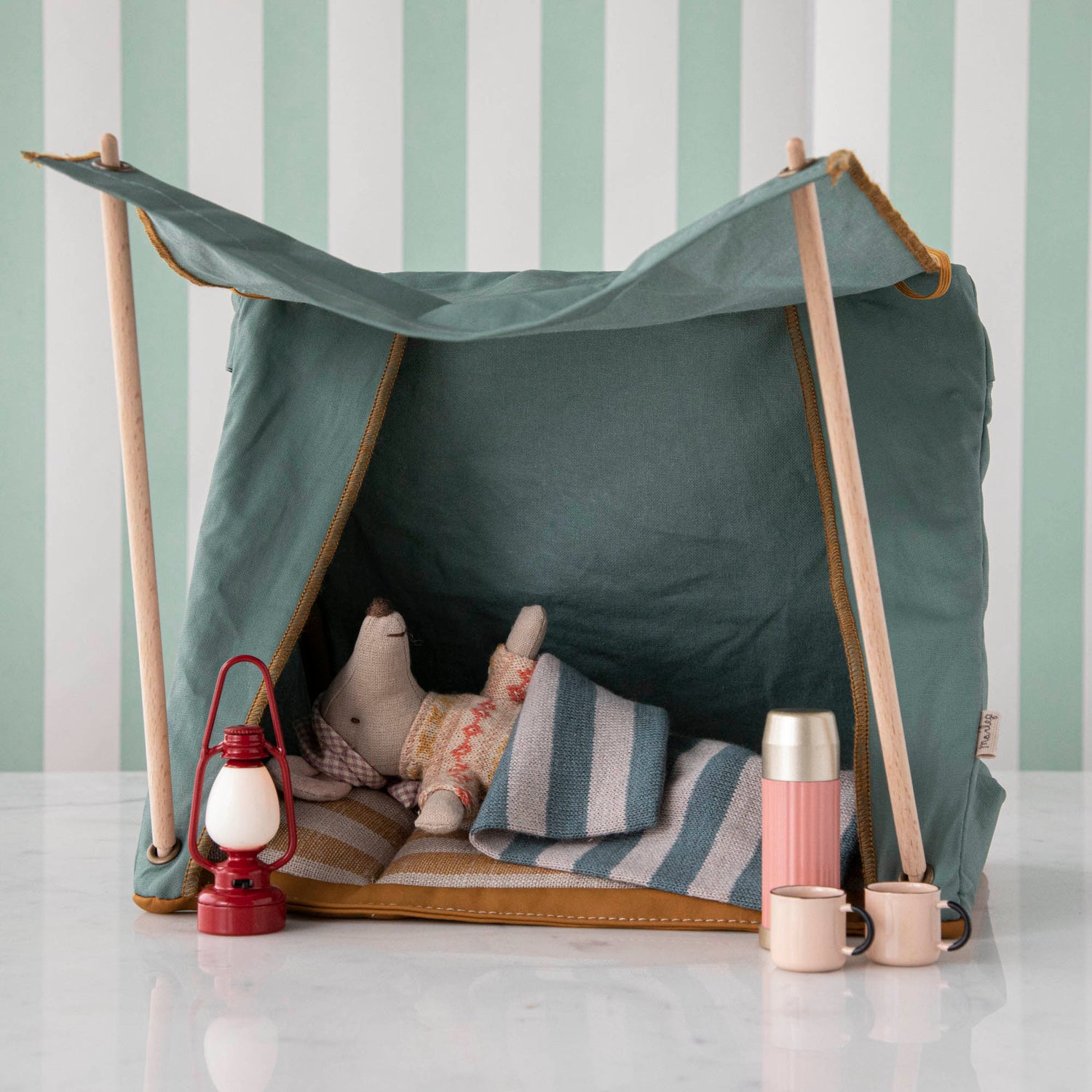 Mouse Happy Camper Tent