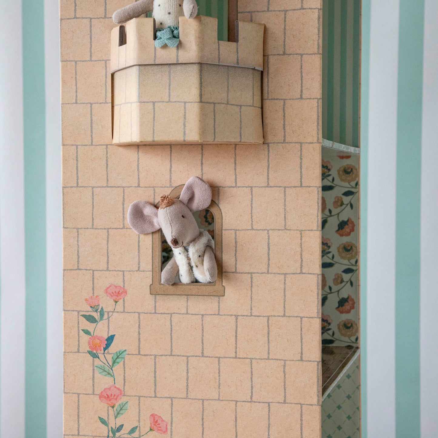 Mouse Castle with kitchen