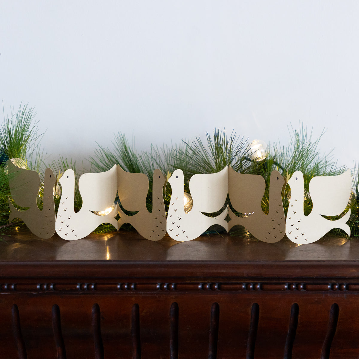 Dove Table Garland