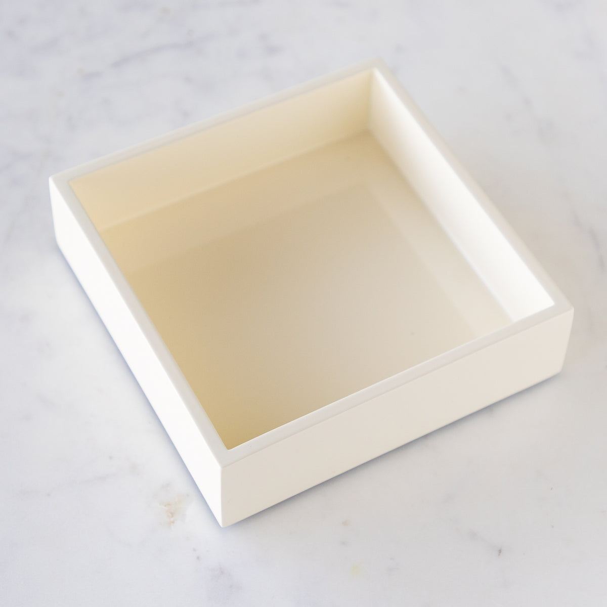 Cream Lacquer Napkin Holder/Tray