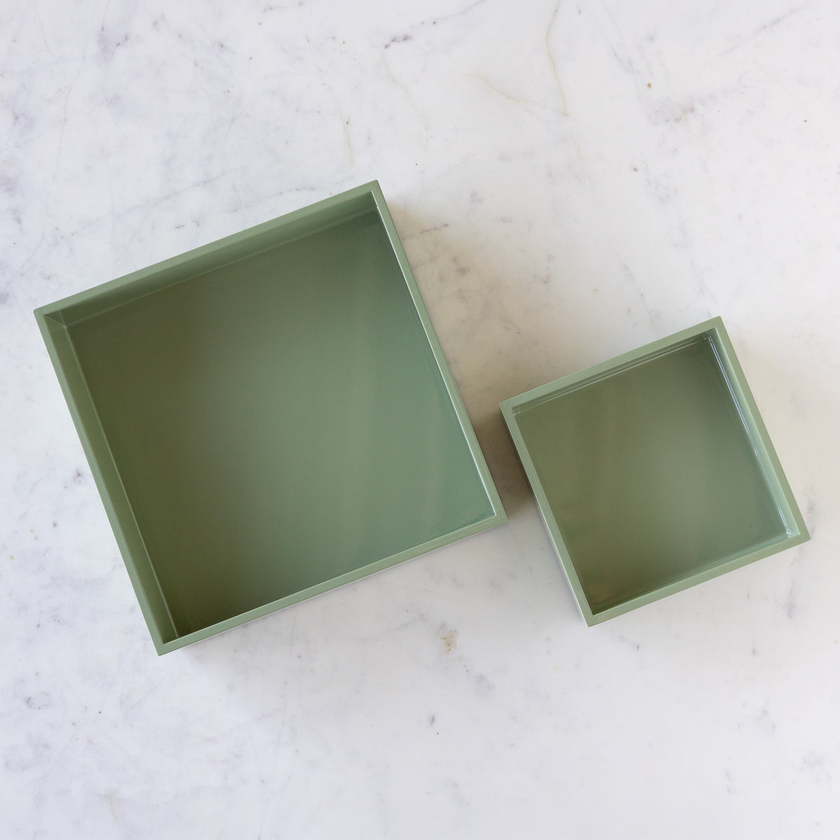 Artichoke Lacquer Napkin Holder/Tray