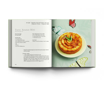 Inside page of the book featuring the recipe for Tarte Ananas Rôti.