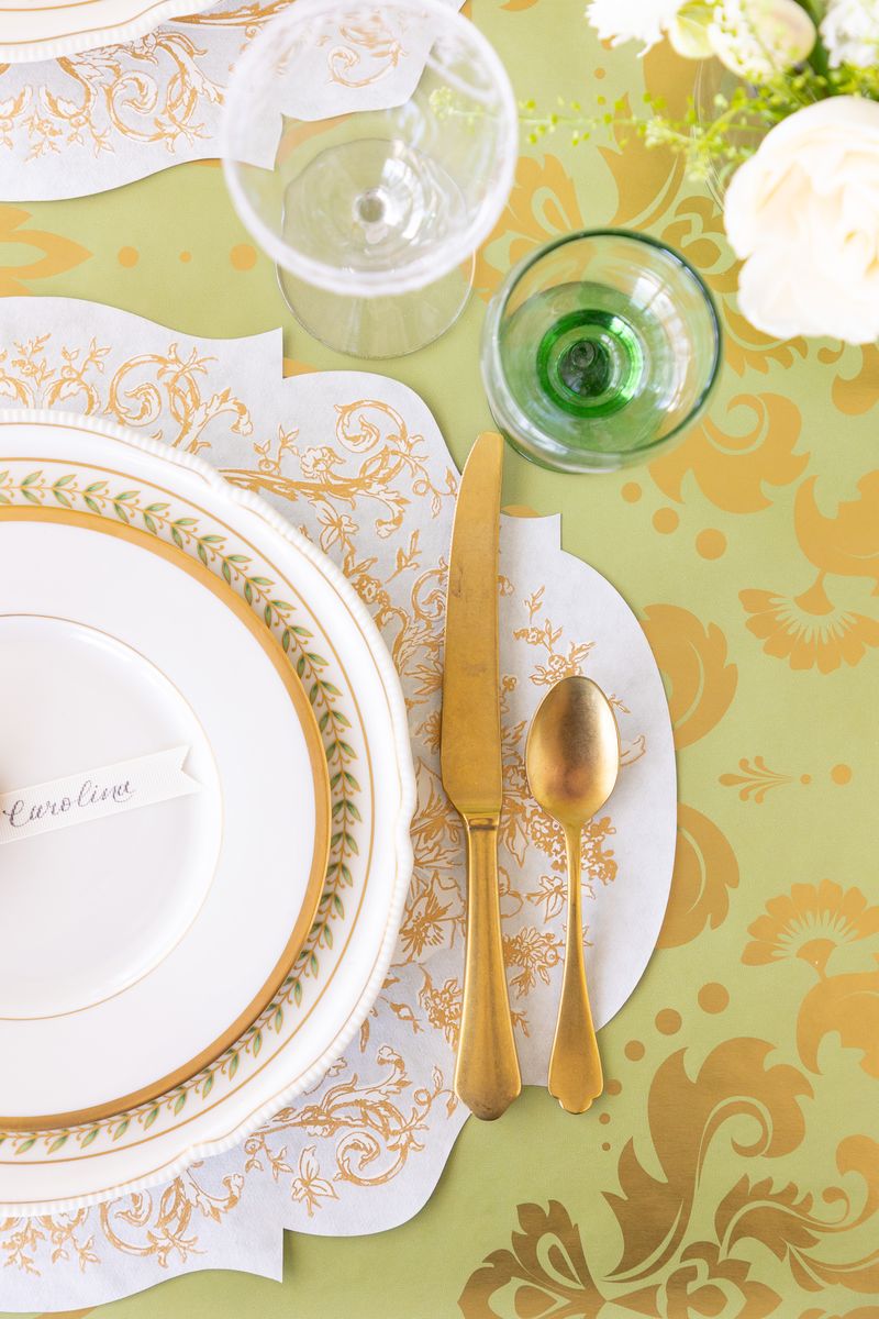 Hester & Cook Damask Runner - Thumbnail 5