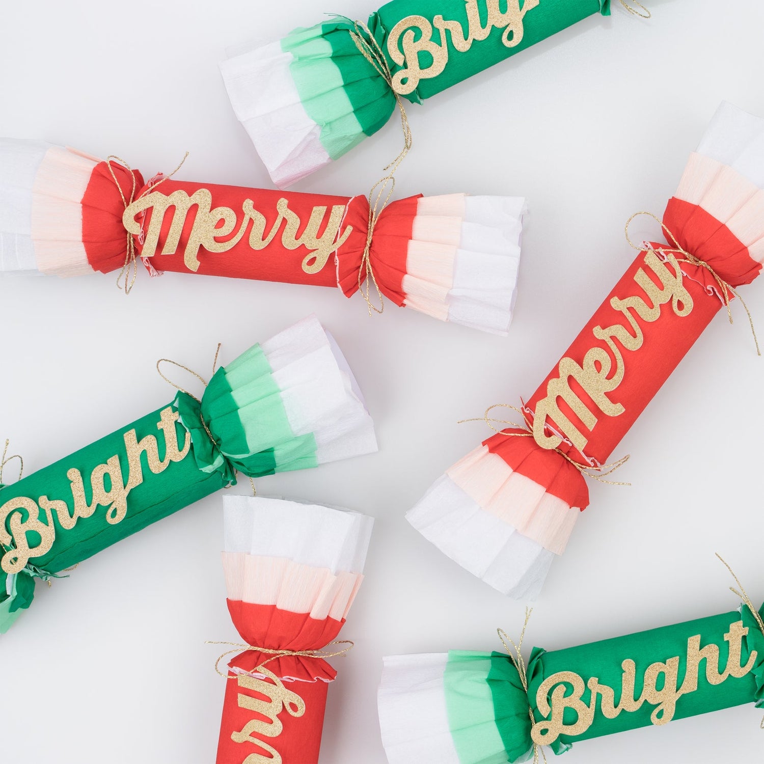 Merry &amp; Bright Christmas Crepe Crackers