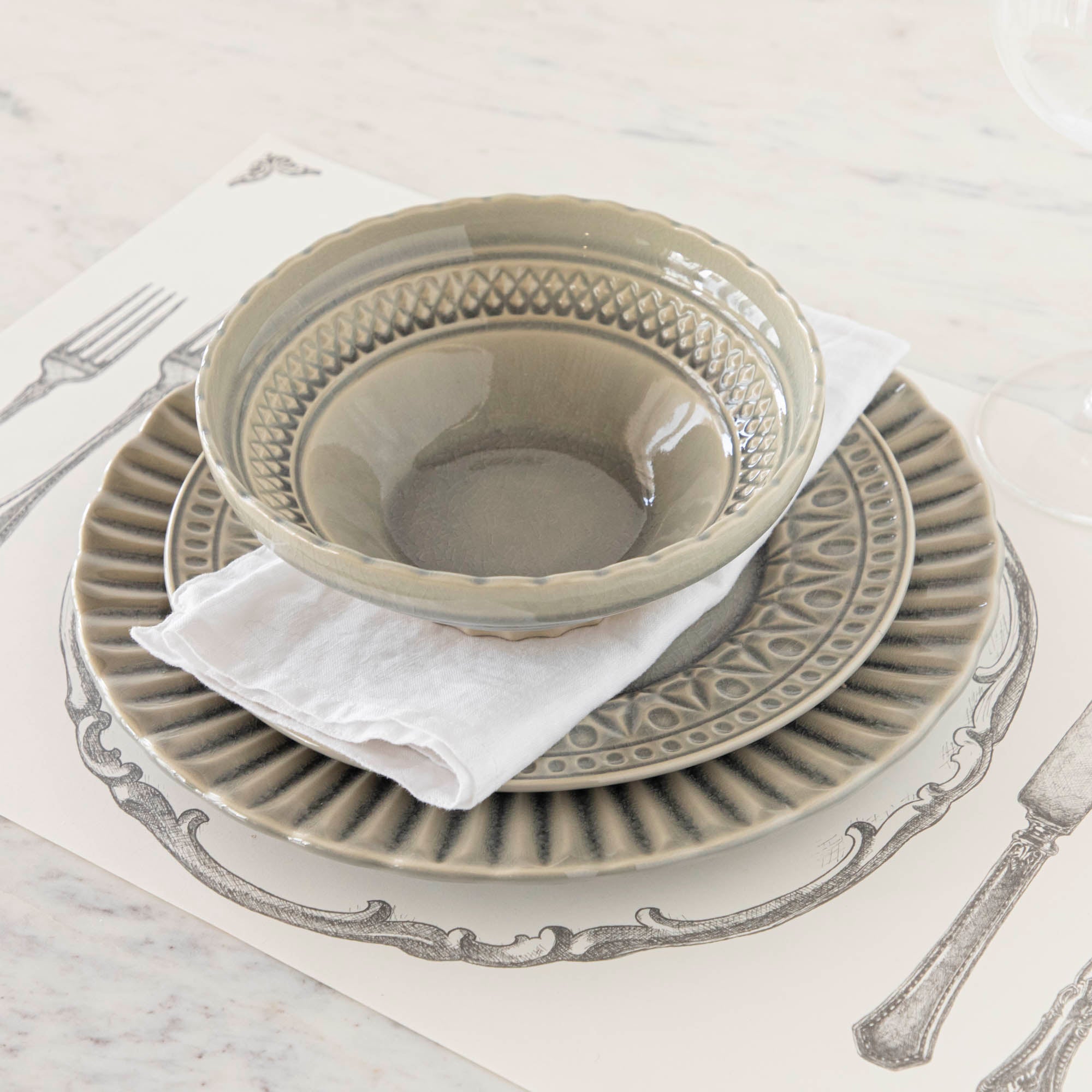 Cristal Grey Nacar Dinnerware