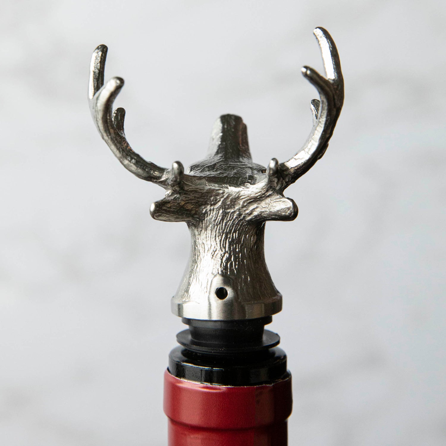  FREEMASTER Wine Pourer Wine Aerators Stainless Deer Stag Head Wine  Pourer Stags Head Bottle Pourer Unique Gift Ideas Bar Accessories Birthday  and Wedding Christmas Gifts (Silver white) : Home & Kitchen